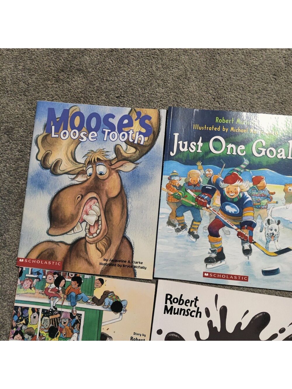 Lot of 9 Children's Picture Books Robert Munsch Bundle Scholastic Paperbacks - Picture 3 of 8